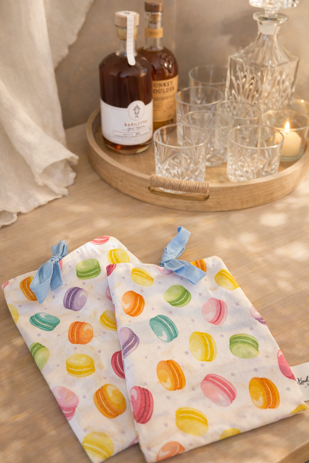 Macaroon Daydream - Book Sleeve