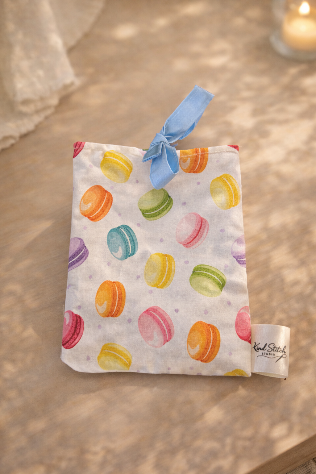 Macaroon Daydream - Book Sleeve